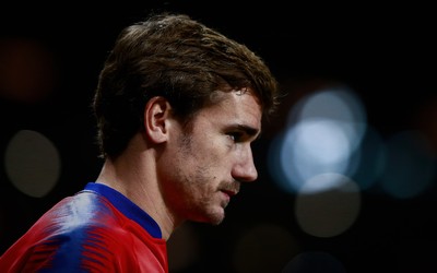 xingkong热评-凯恩点球踢飞错失登顶良机